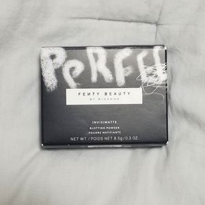 Fenty Beauty Invisimatte Blotting Powder